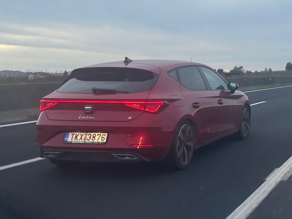 TKX-3876, SEAT León 4th gen Hatch (KL1), 2020–