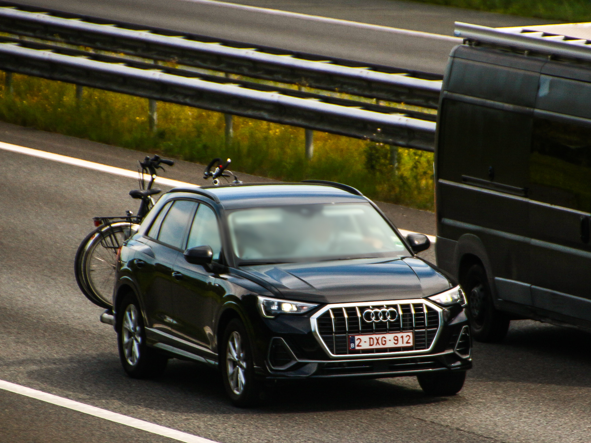 2-DXG-912, Audi Q3 2nd gen SUV (F3B), 2018–