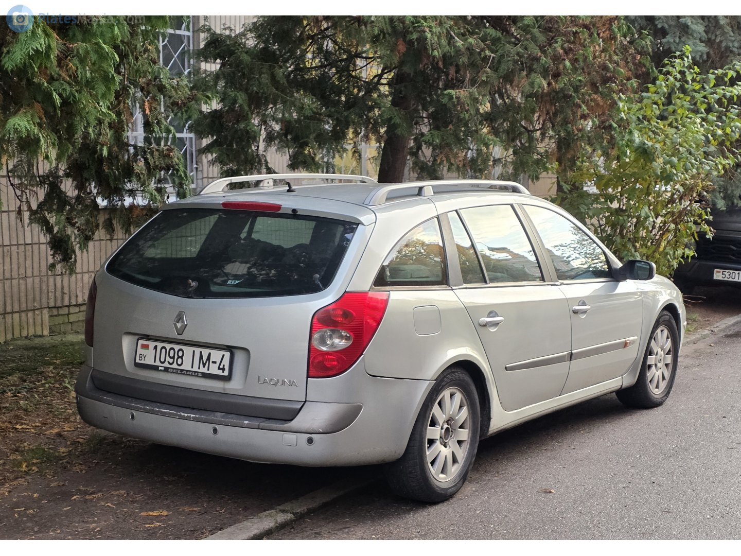 1098 IM-4, Renault Laguna 2nd gen Sport Tourer (X74), 2001–2005