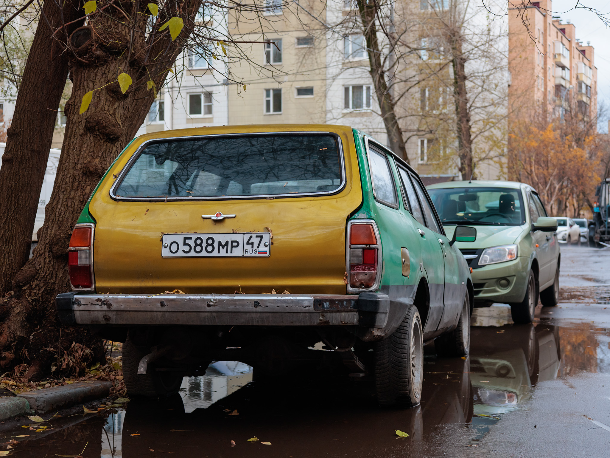 о 588 мр 47, Datsun 180B 2nd gen Wagon (810), 1976–1978