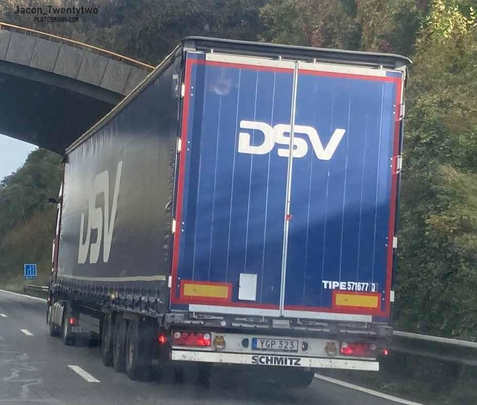 YGP 323, Schmitz SCS 