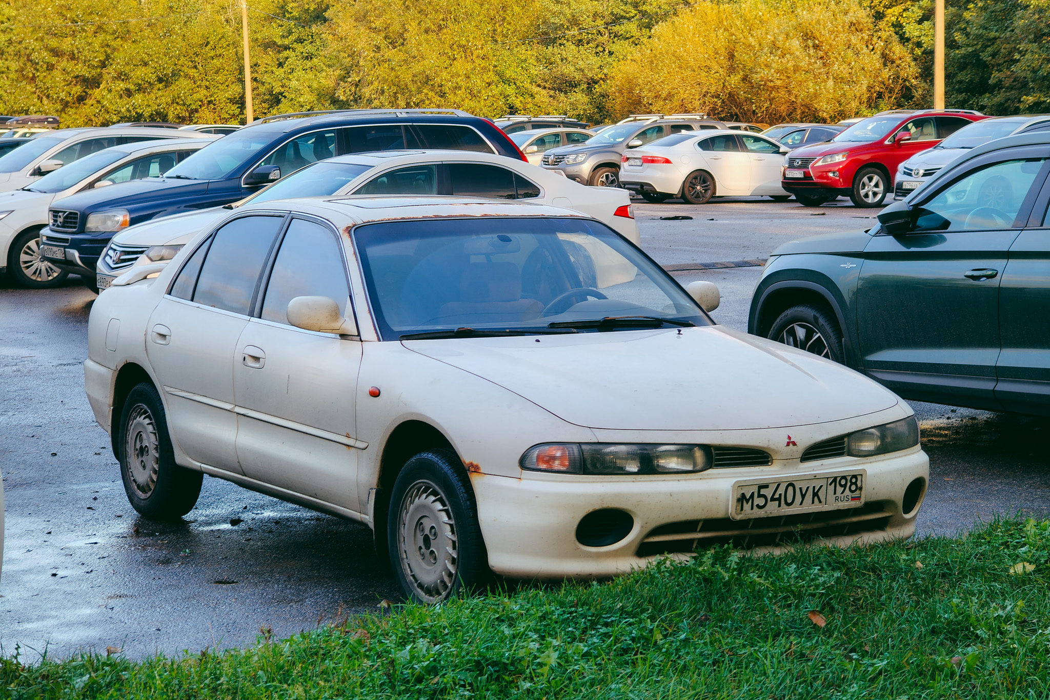 м 540 ук 198, Mitsubishi Galant 7th gen Sedan (E50/E60/E70/E80), 1992–1998