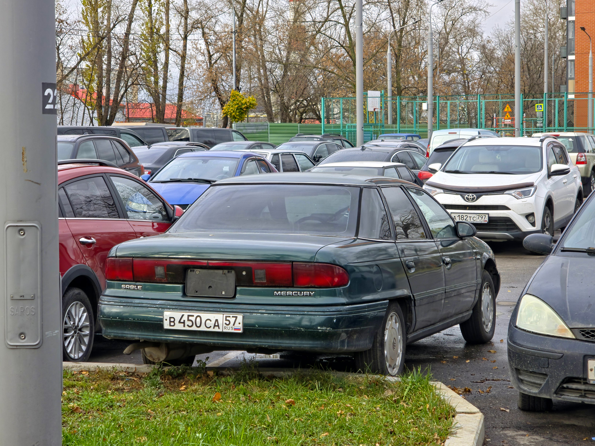 в 450 са 57, Mercury Sable 2nd gen Sedan (53; DN5), 1991–1995