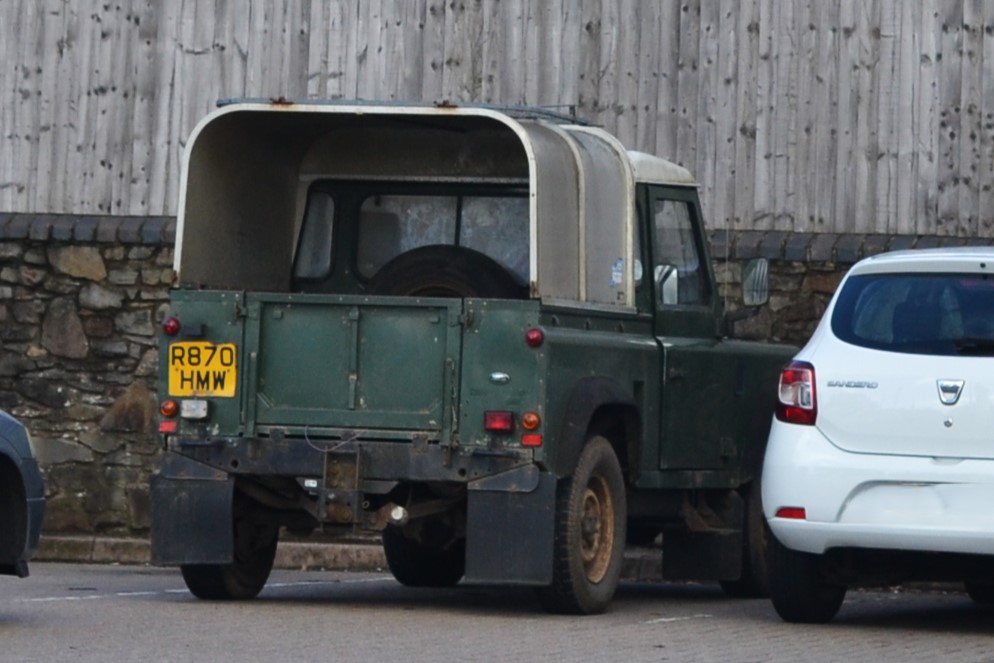 R870HMW, Land Rover Defender 1st gen 90