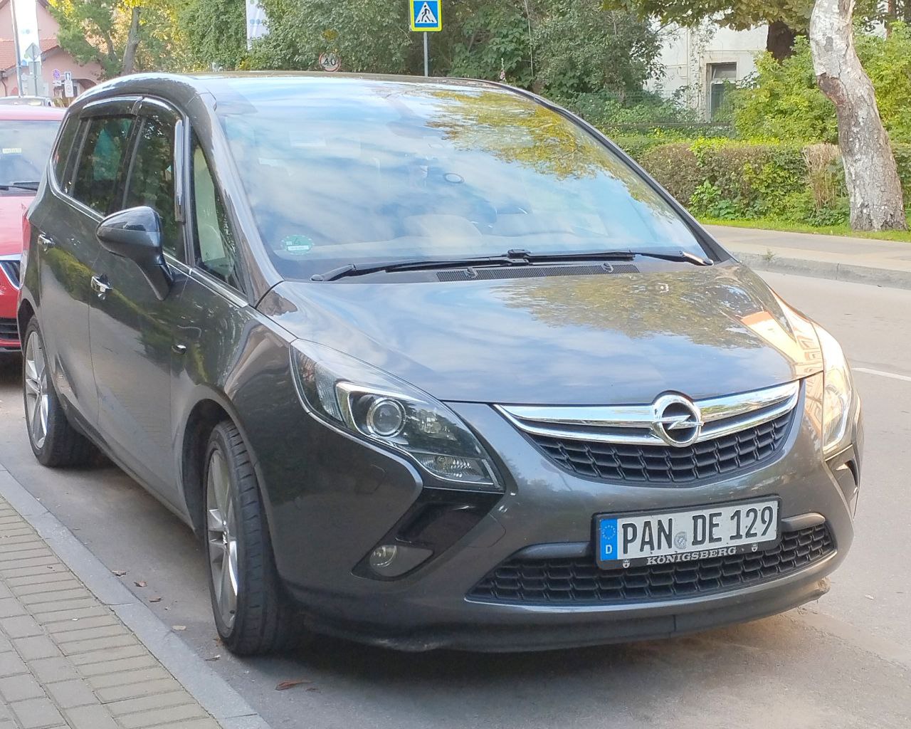 PAN DE 129, Opel Zafira 3rd gen Tourer (C; P12), 2011–2016