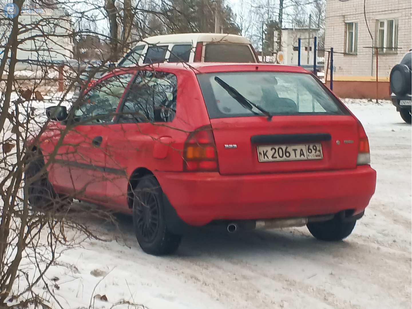 к 206 та 69, Mazda 323 5th gen P 3-door Hatch (BA), 1997–2000
