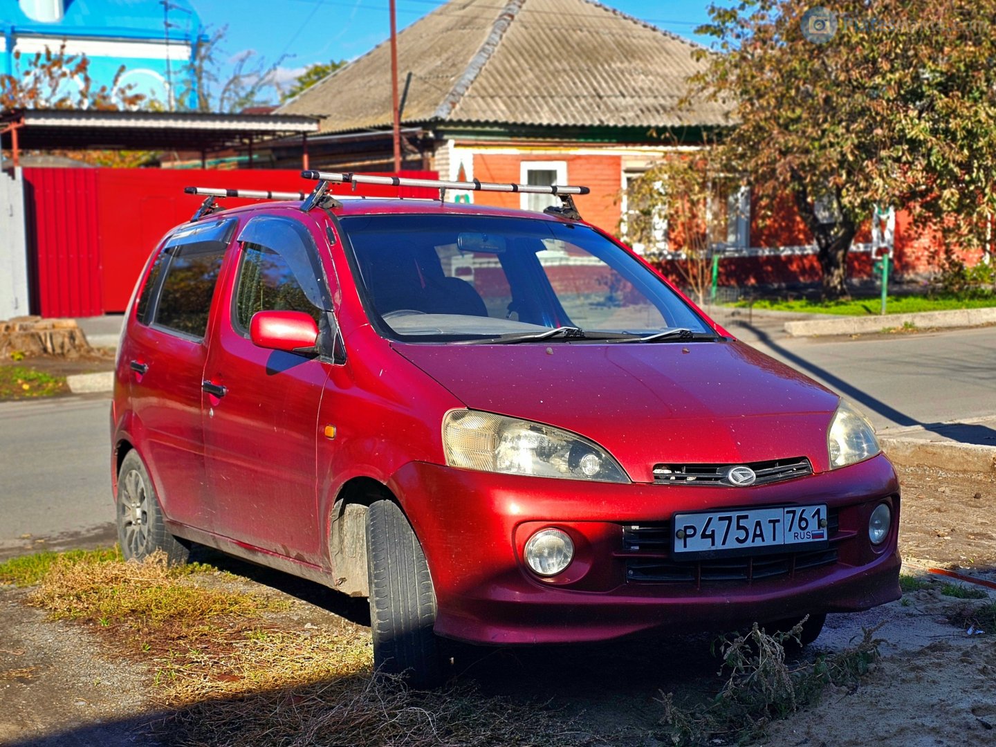 р 475 ат 761, Daihatsu YRV 1st gen (M200), 2000–2005
