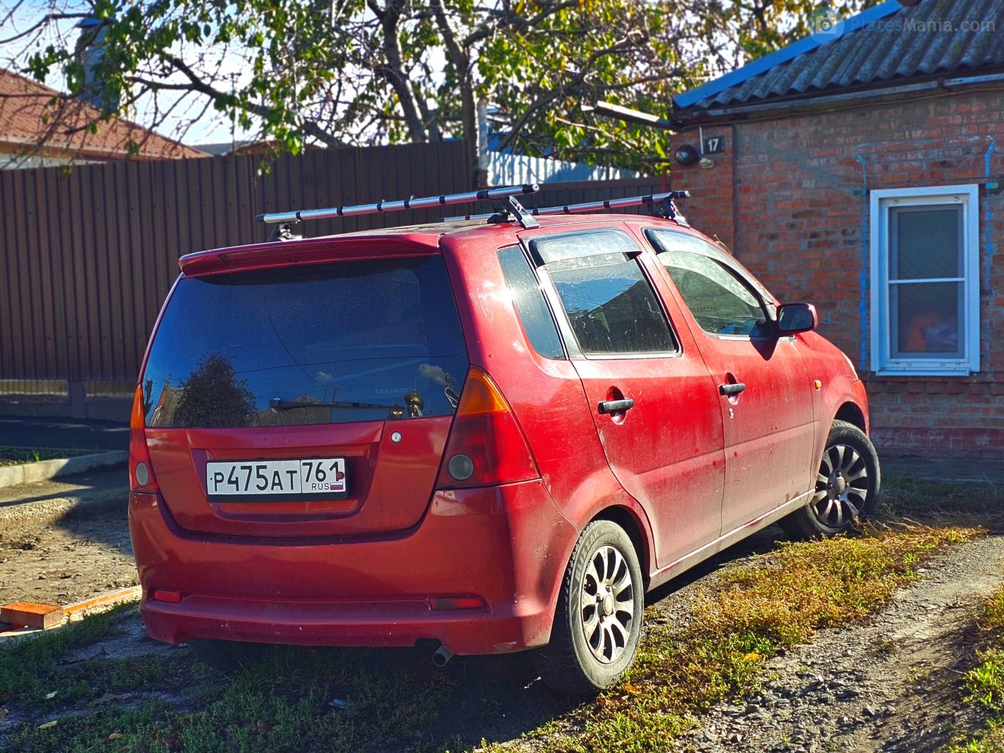р 475 ат 761, Daihatsu YRV 1st gen (M200), 2000–2005