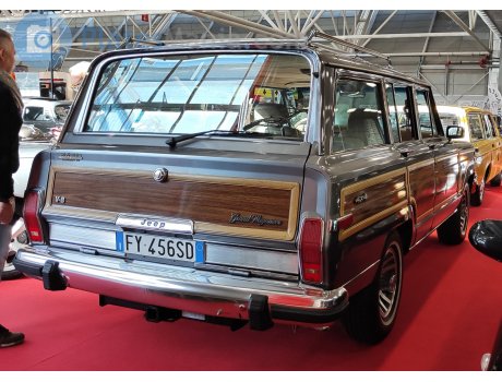 FY 456 SD, Jeep Grand Wagoneer