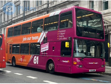 YT10 UWR, Optare OmniDekka