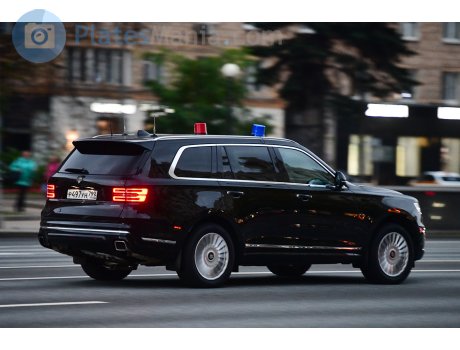 р497ун799, Aurus Komendant