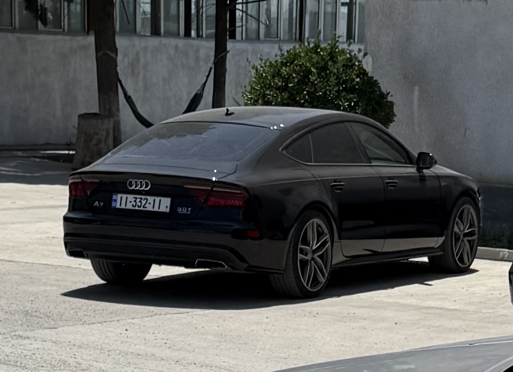 II-332-II, Audi A7 