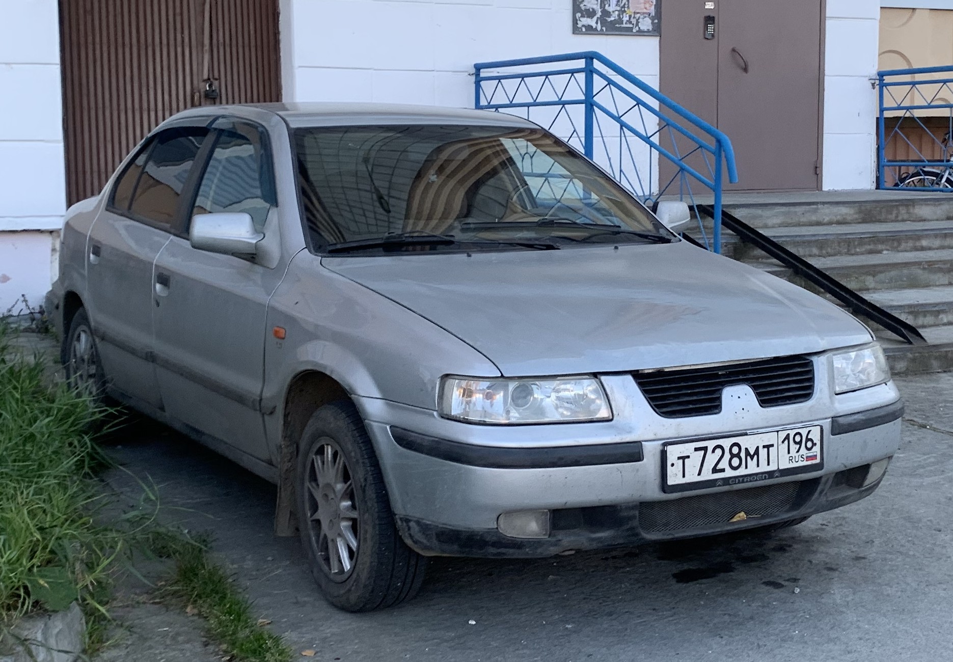 т 728 мт 196, Iran Khodro Samand 1st gen (X7), 2001–2022