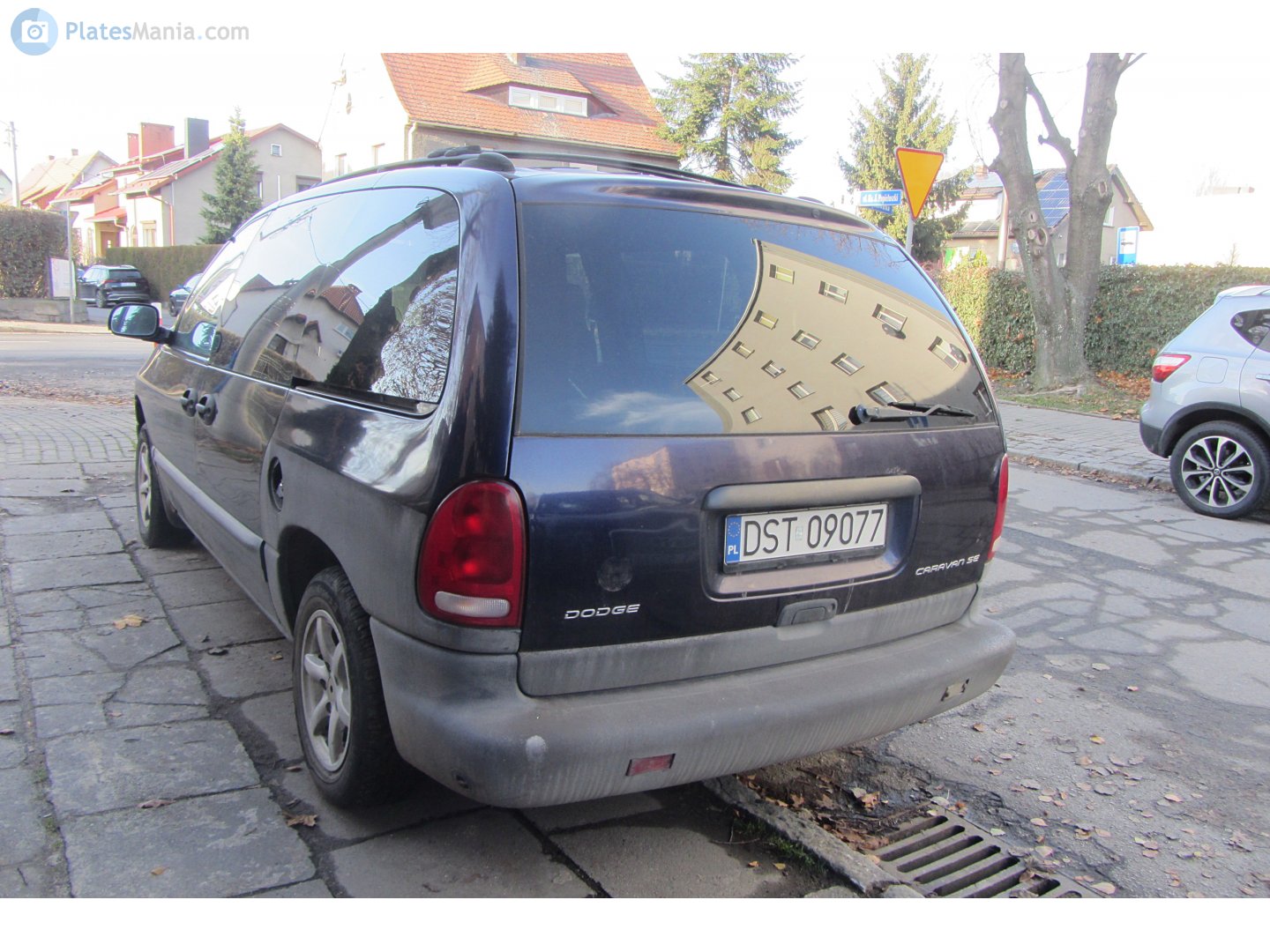 DST 09077, Dodge Caravan 3rd gen (NS), 1995–2000