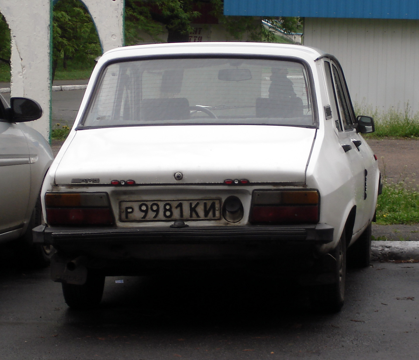 р 9981 КИ, Dacia 1310 1st gen Sedan, 1982–1991