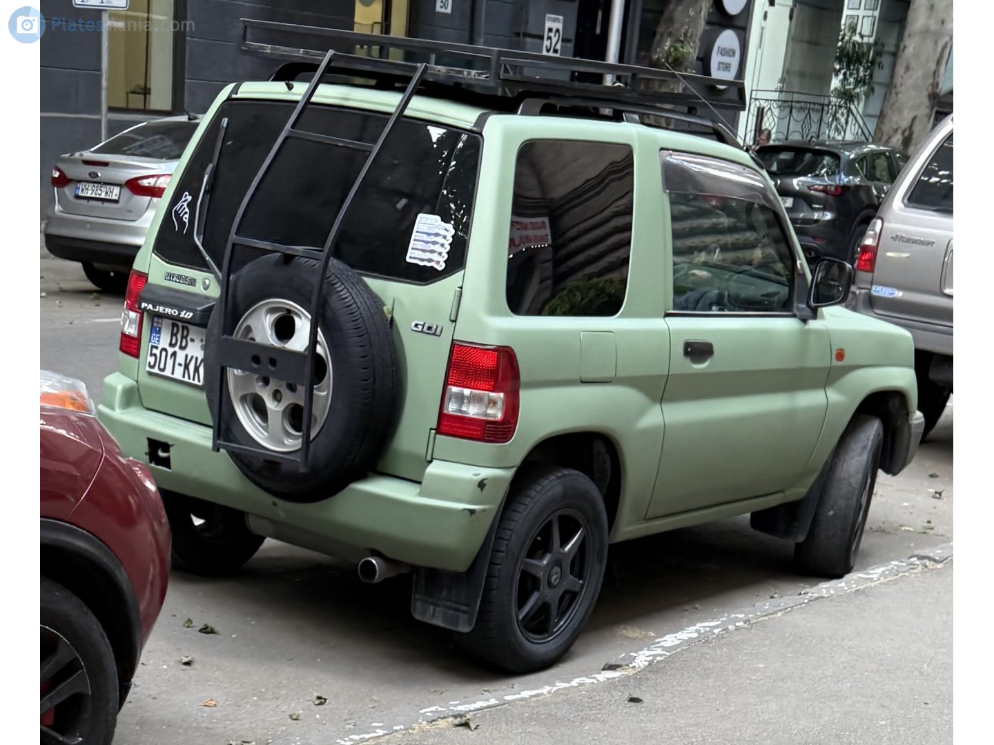 BB-501-KK, Mitsubishi Pajero iO 1st gen 3-door SUV (H60W), 1998–2002