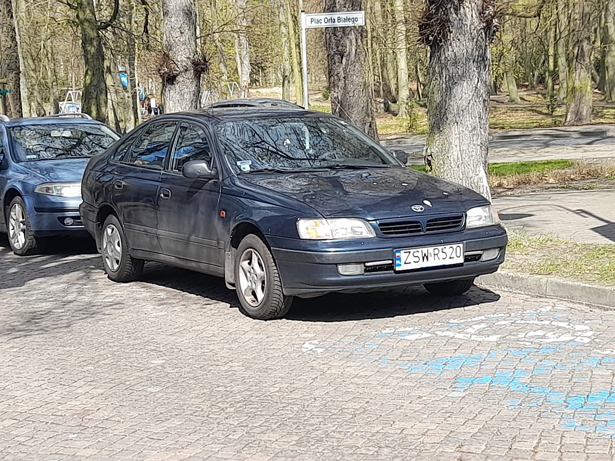 ZSW R520, Toyota Carina E 1st gen Liftback (T190), 1992–1998