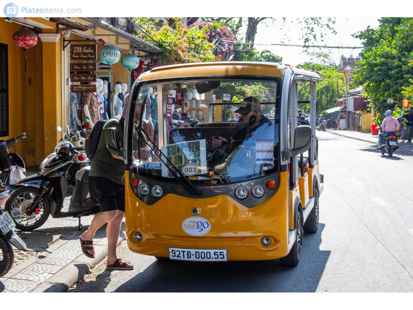 92TĐ-000.55, LVTong Shuttle Bus 