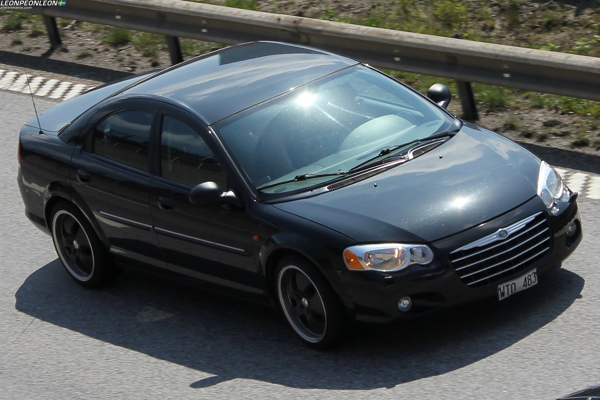 WTO 483, Chrysler Sebring 2nd gen Sedan (JR), 2001–2006