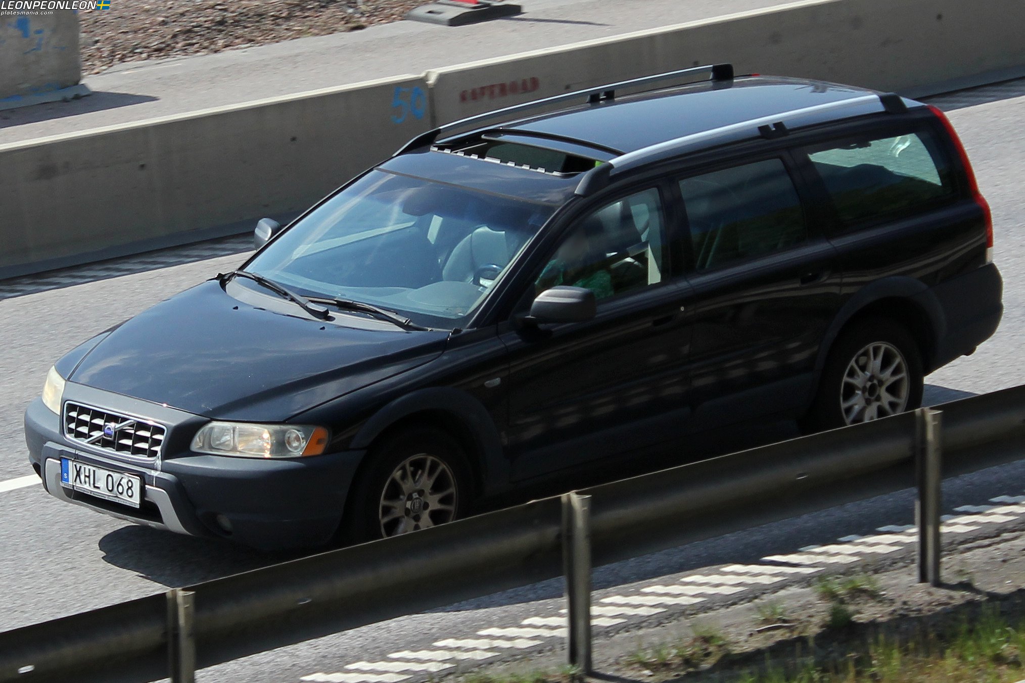 XHL 068, Volvo XC70 1st gen (295), 2002–2007