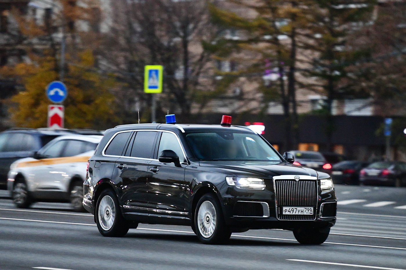 р 497 ун 799, Aurus Komendant 2022–