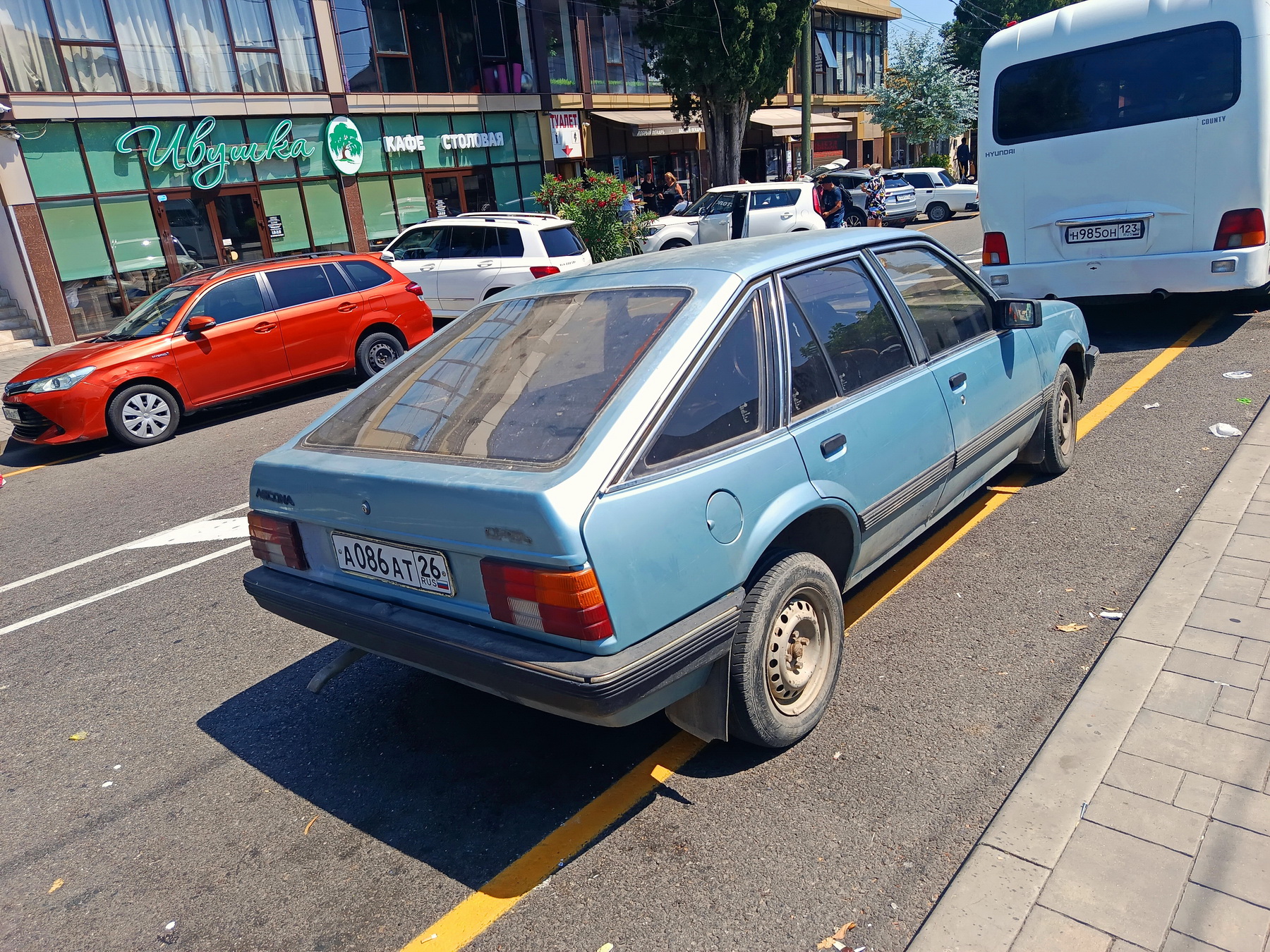 а 086 ат 26, Opel Ascona 3rd gen CC Liftback (C), 1981–1988