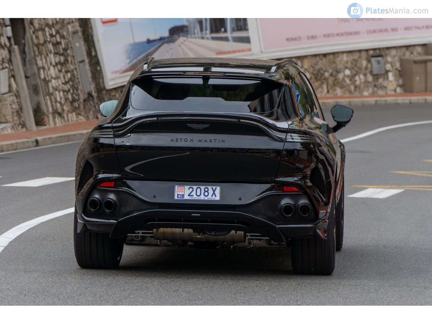 208X, Aston Martin DBX DBX707, 2022–