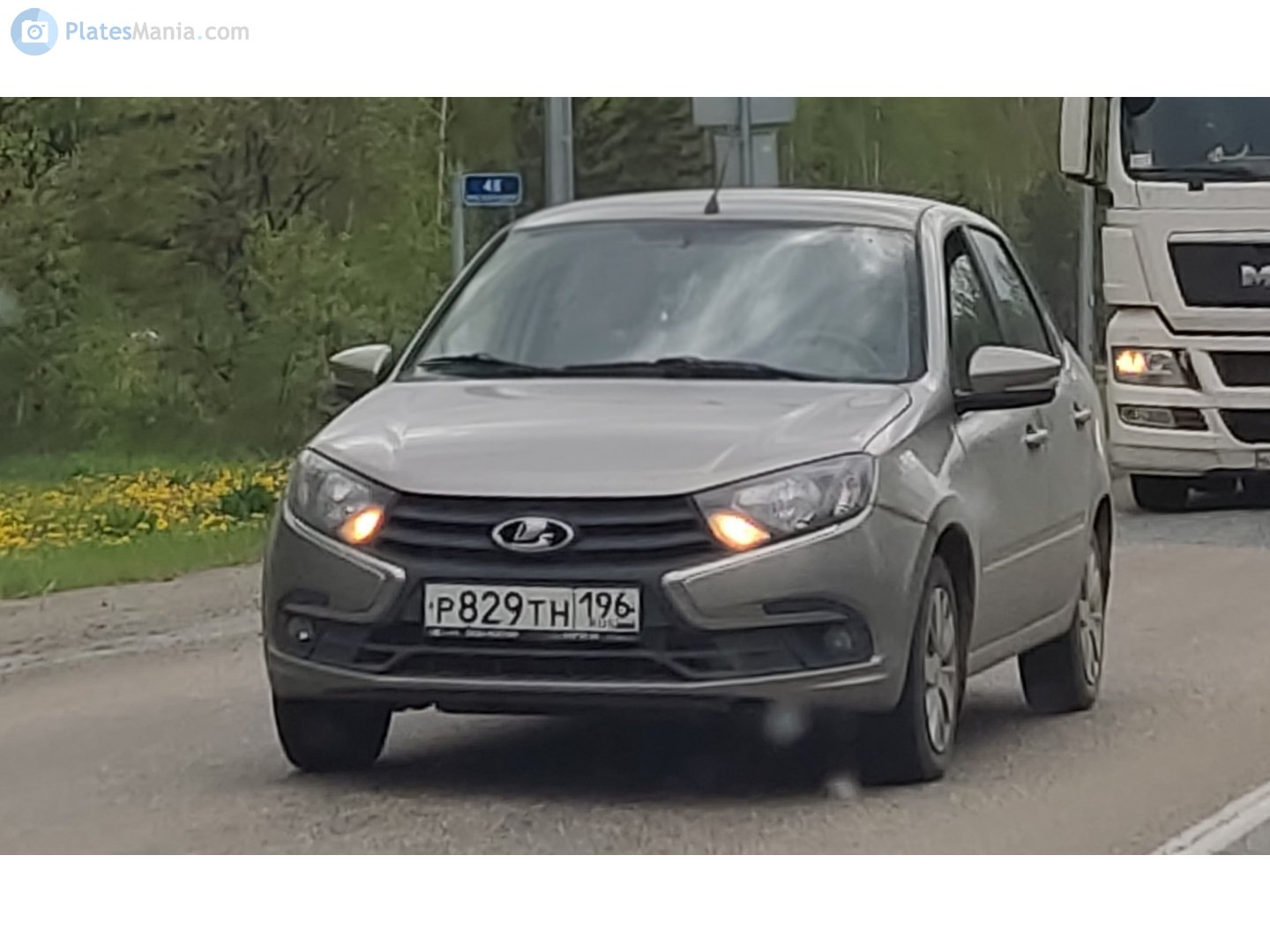 р 829 тн 196, Lada (VAZ) 2190 Granta 2190, facelift, 2018–