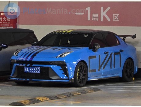 京A·ZB380, Lynk & Co 03