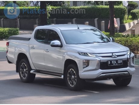 B 924 EBY, Mitsubishi Triton