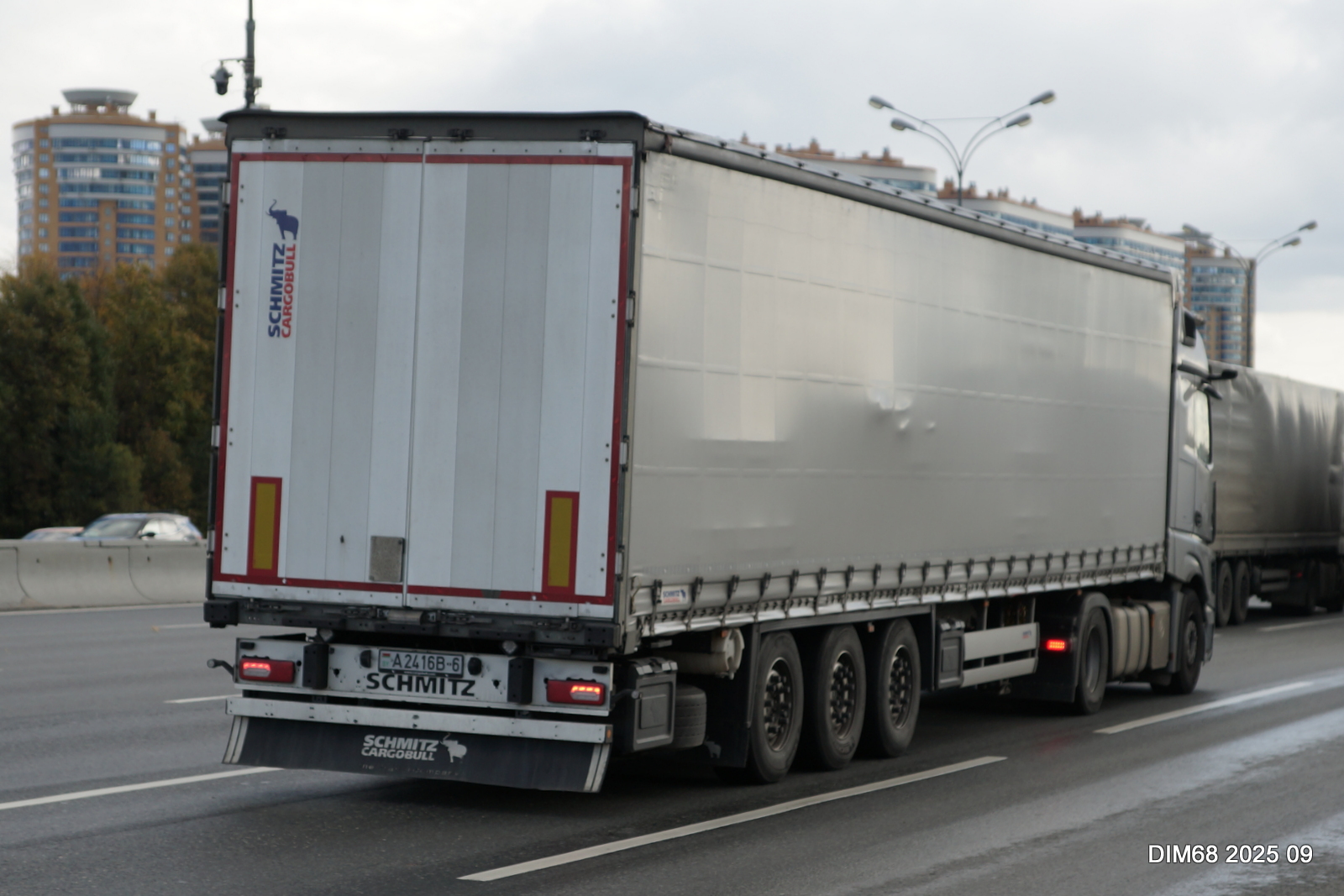 A 2416 B-6, Schmitz SCS 