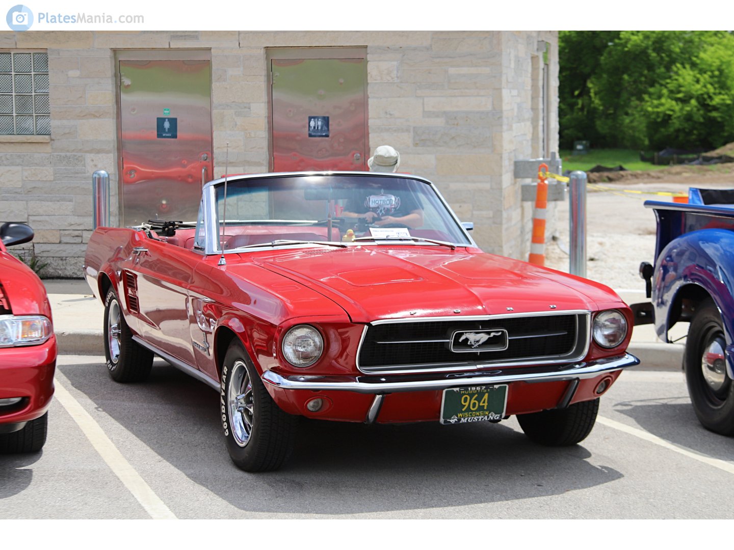 964, Ford Mustang 1st gen 2-door Convertible (76), 1964–1970
