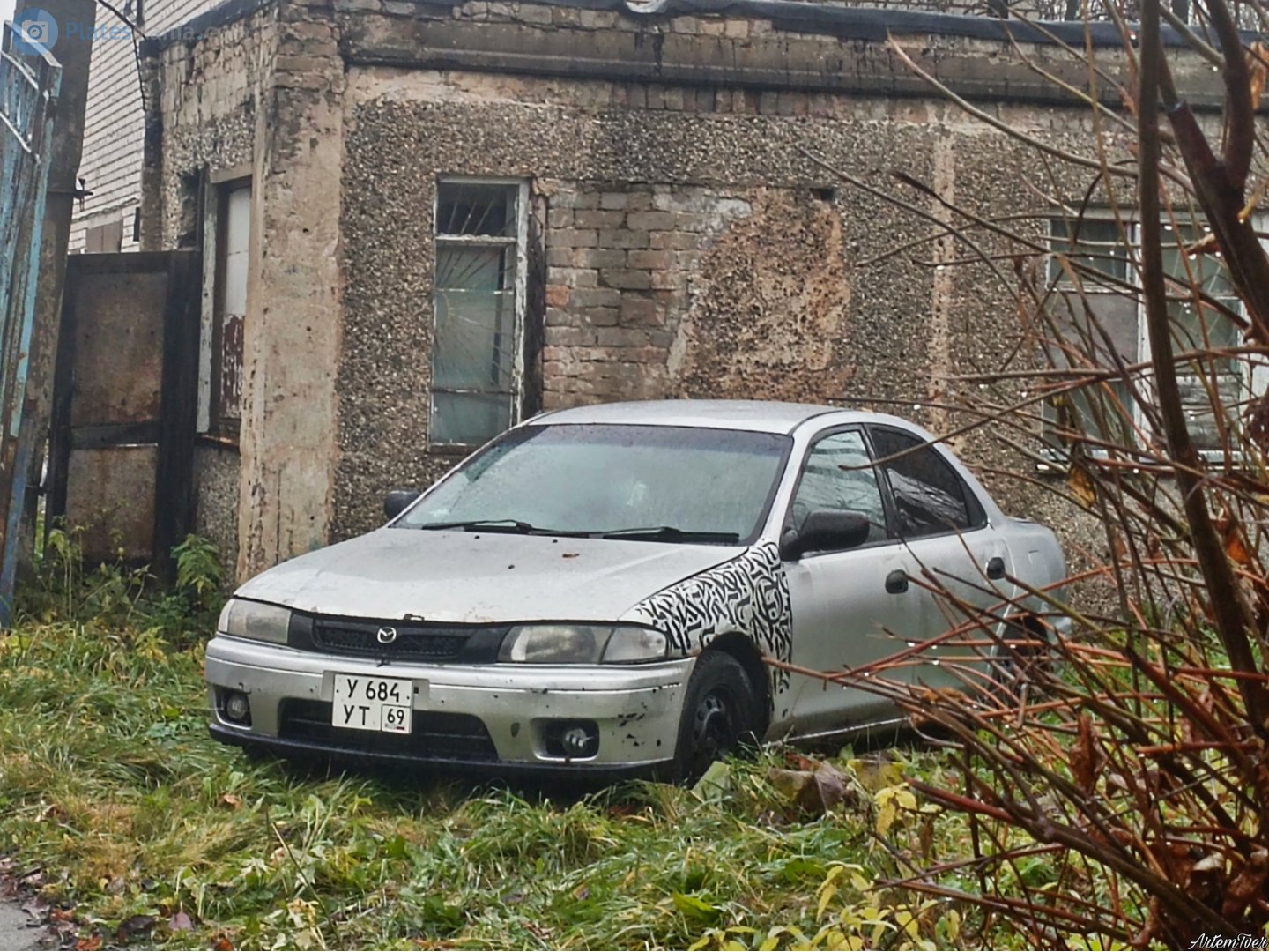 у 684 ут 69, Mazda Familia 7th gen Sedan (BH), 1994–1998