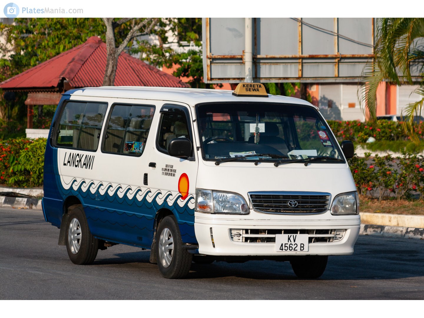 KV 4562 B, Toyota HiAce 4th gen Van (H100), 1989–2004