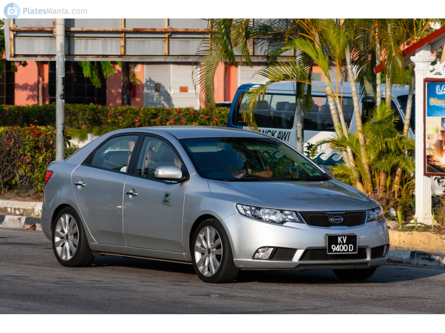 KV 9400 D, Naza Forte 