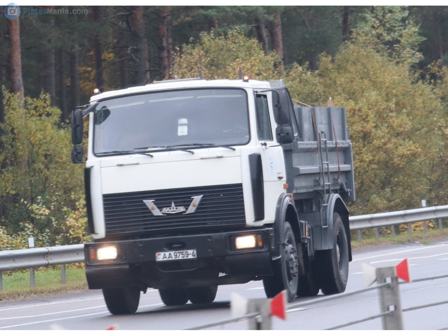 AA 9759-4, MAZ 5551 1st gen, facelift, 1996–2020