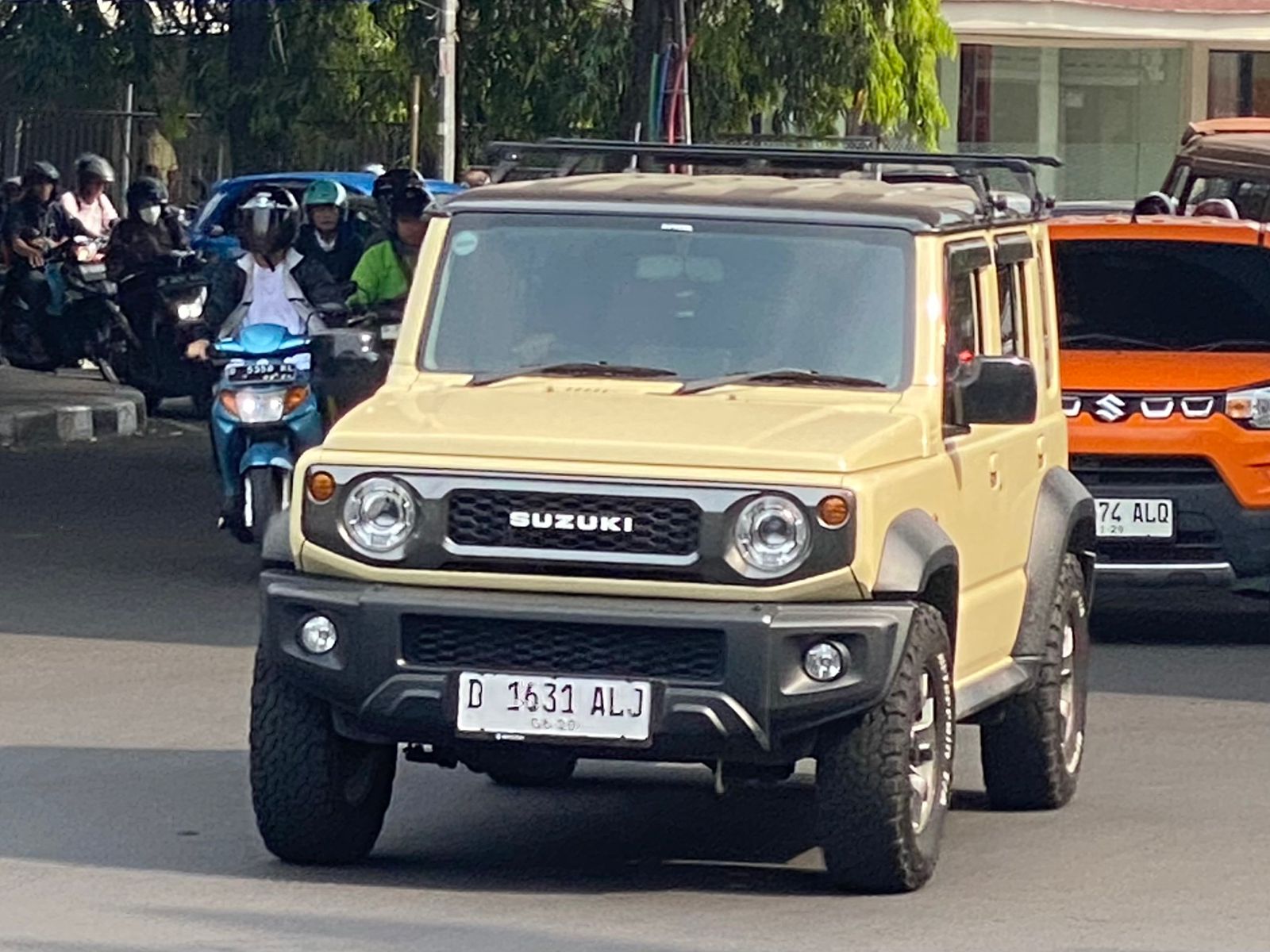 D 1631 ALJ, Suzuki Jimny 4th gen 5-door SUV (JB64W/JB74W), 2023–