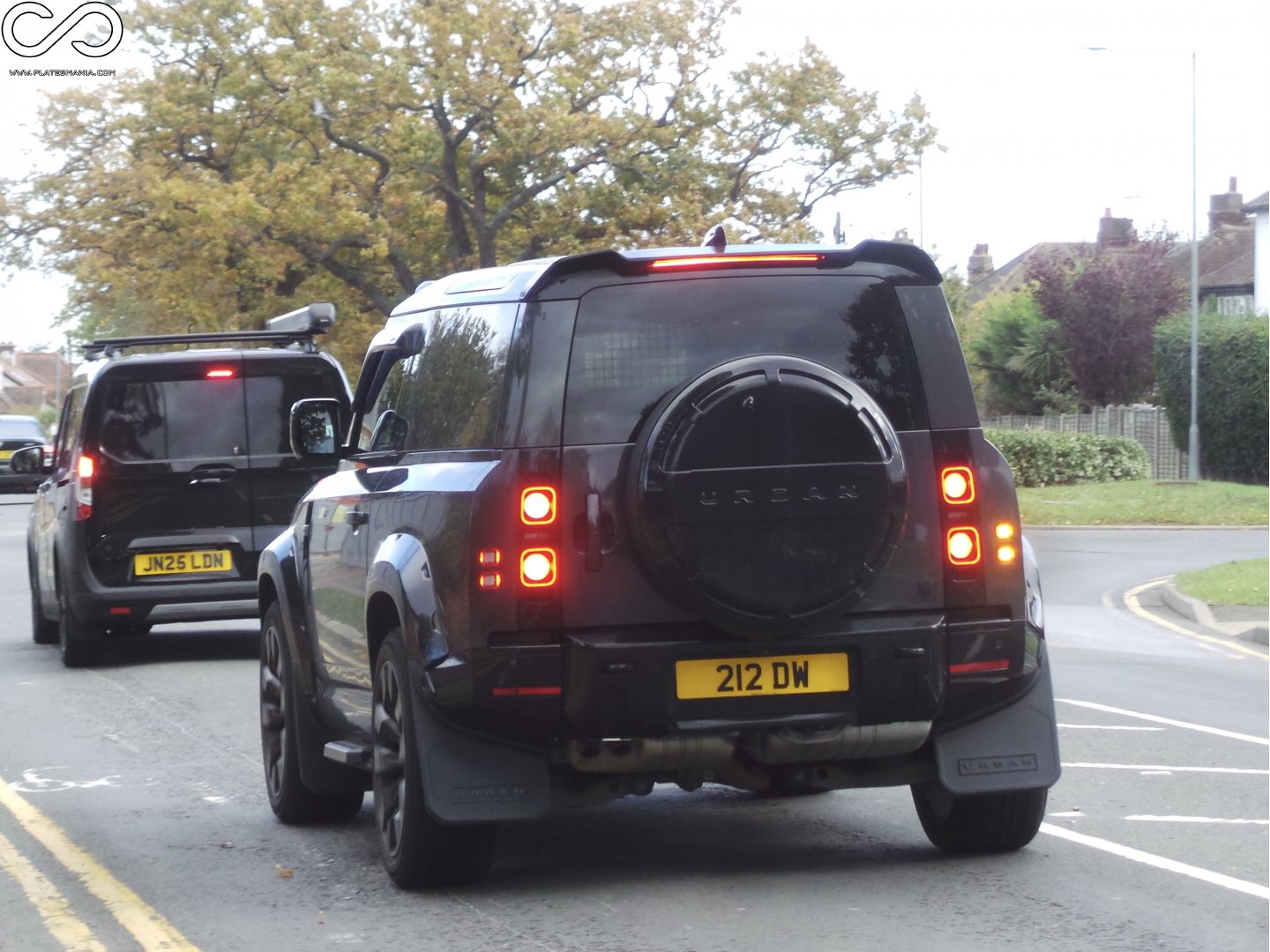 212DW, Land Rover Defender 2nd gen 90