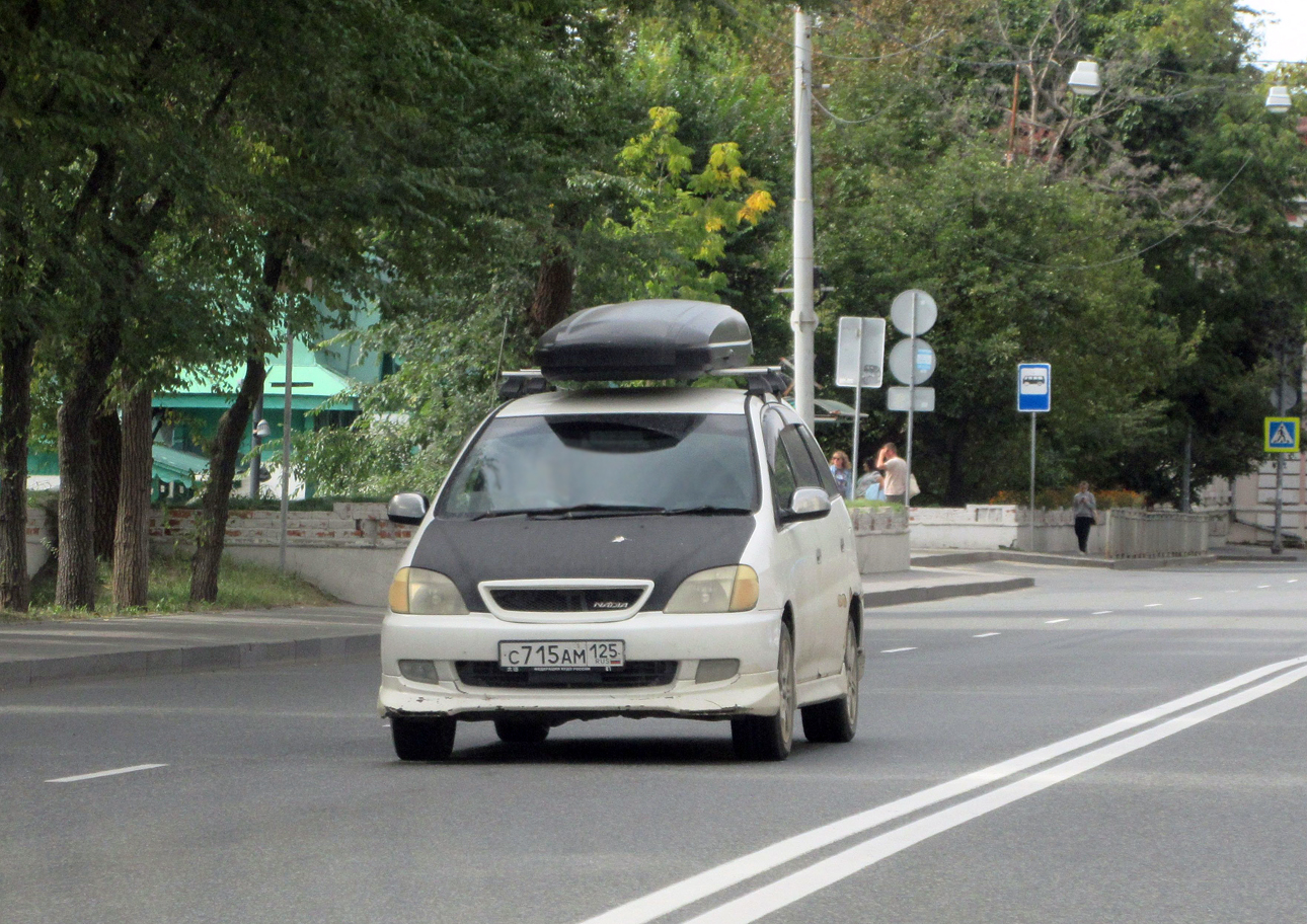 с 715 ам 125, Toyota Nadia 1st gen (XN10), 1998–2003