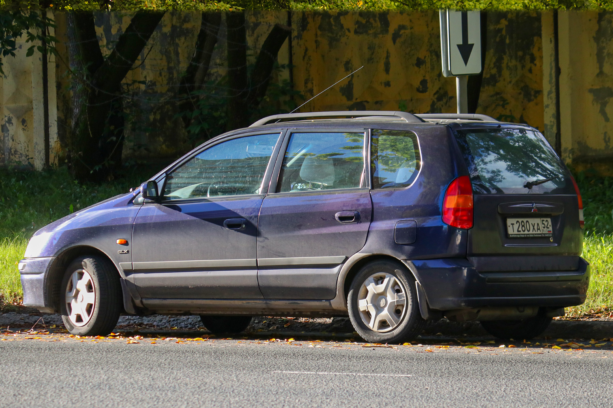 т 280 ха 52, Mitsubishi Space Star 1st gen (DG), 1998–2002
