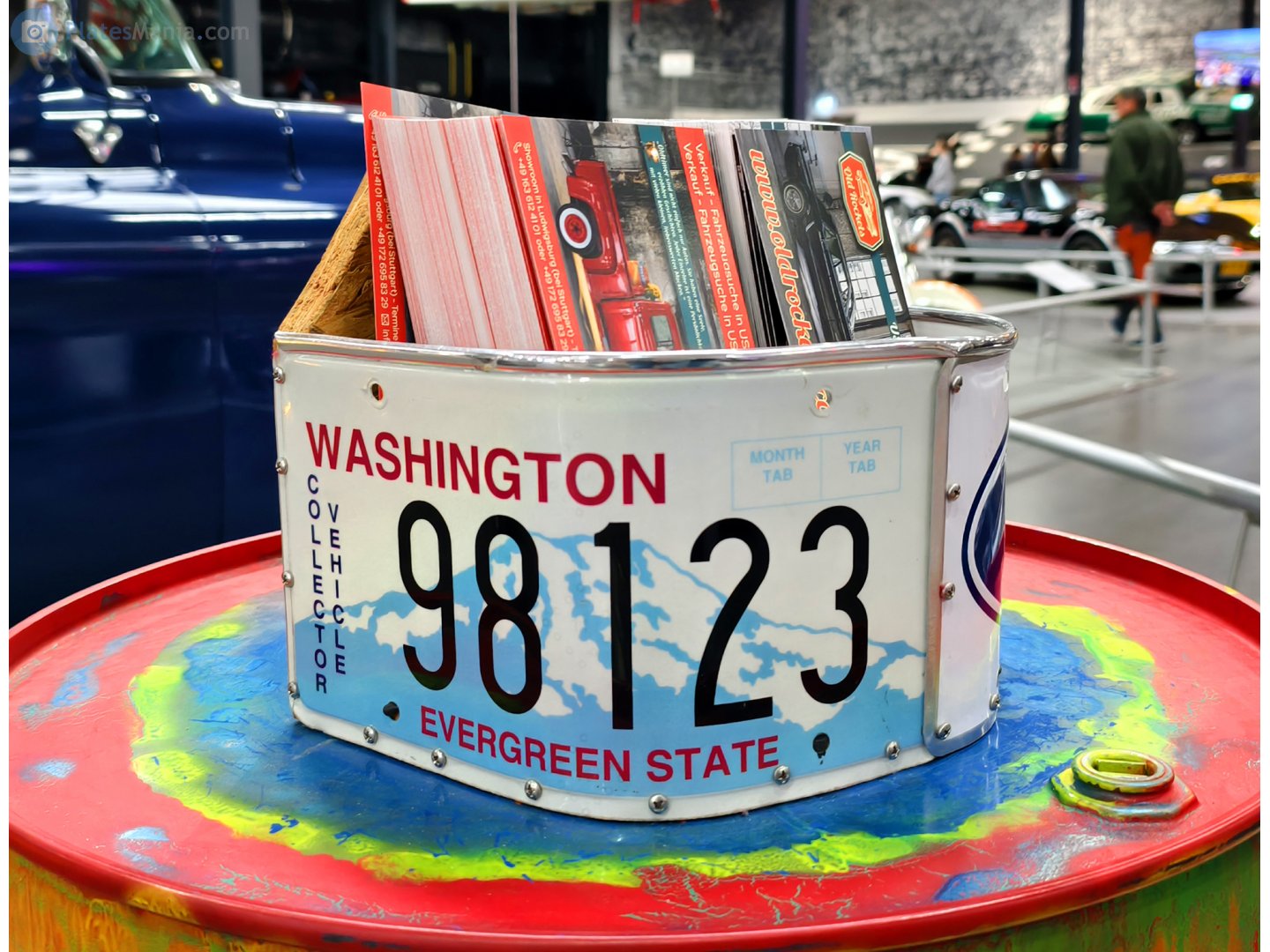 98123, License plate without vehicle 