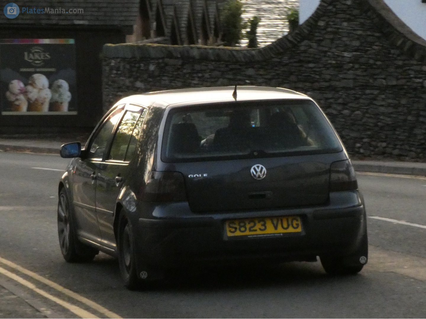 S823VUG, Volkswagen Golf 4th gen 5-door Hatch (1J1), 1997–2003 (–2008 for CN-market)