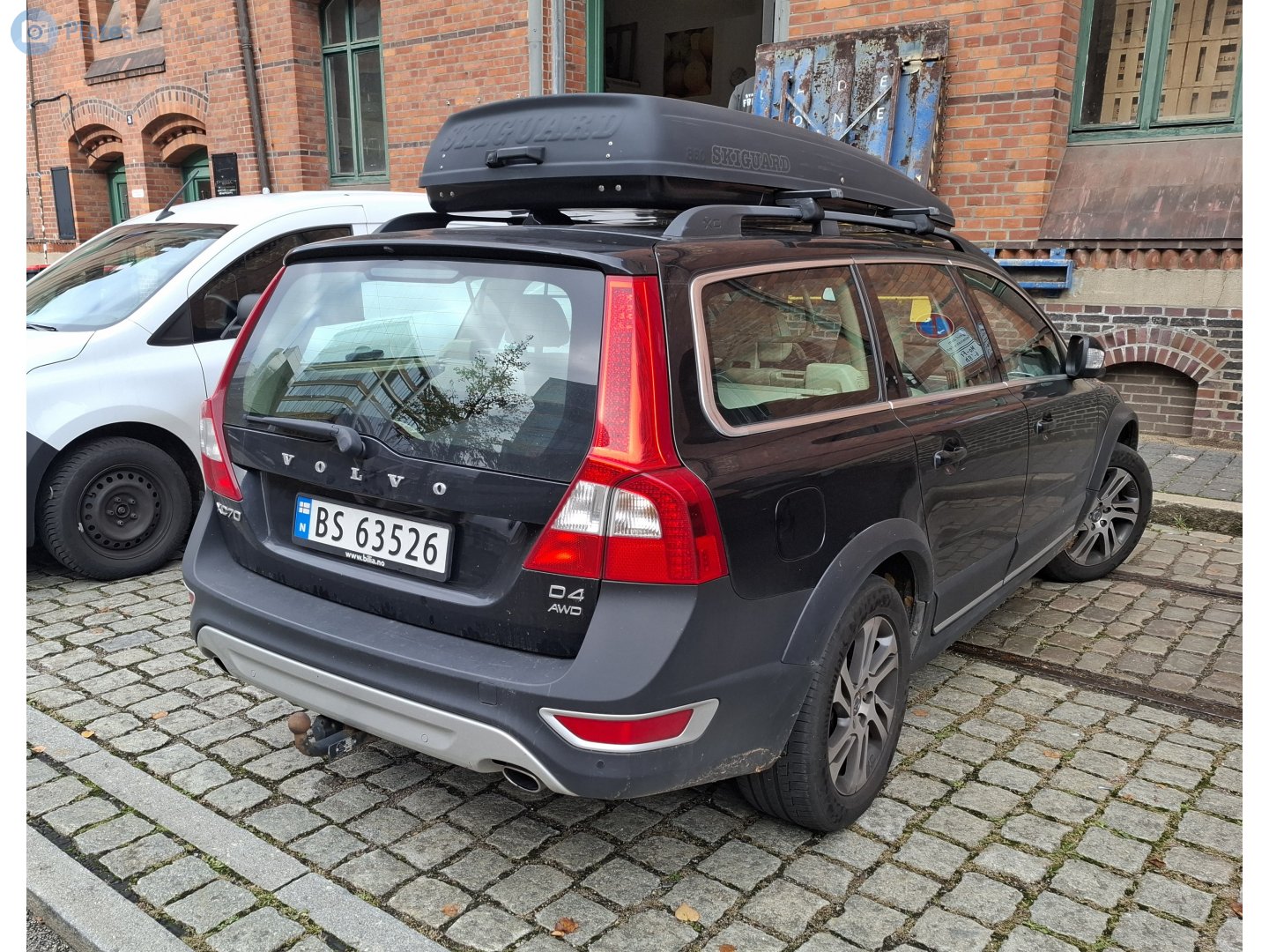 BS 63526, Volvo XC70 2nd gen (136), 2007–2013