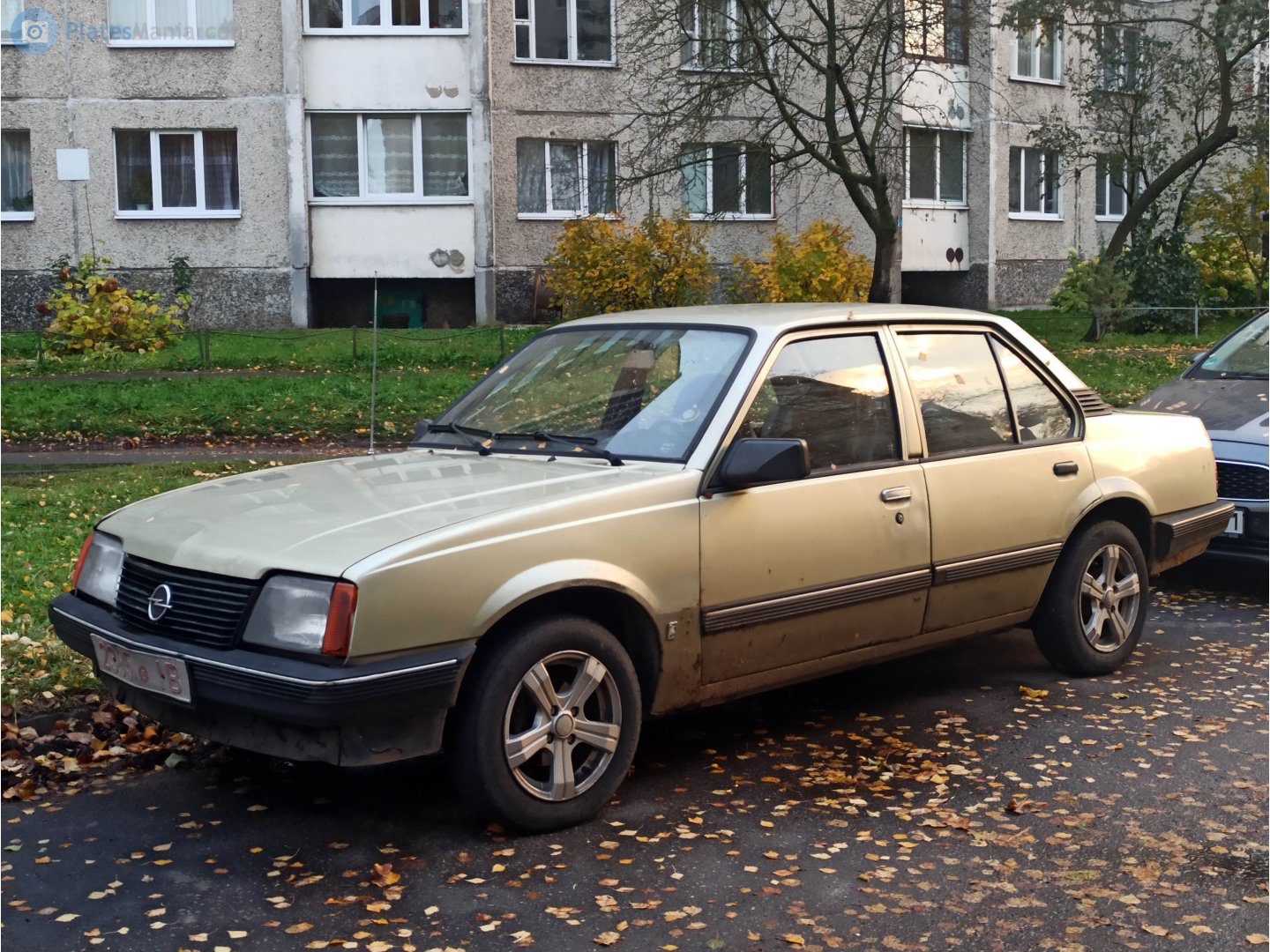 2335 IB, Opel Ascona 3rd gen 4-door Sedan (C), 1981–1988