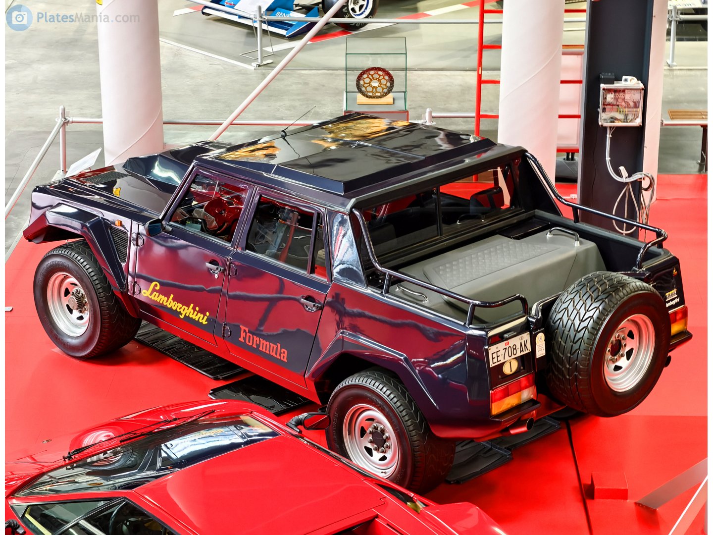 EE 708 AK, Lamborghini LM-002 1st gen, 1986–1992