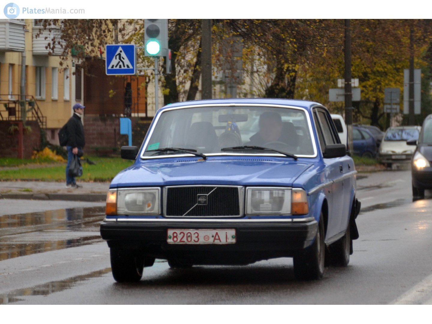 8203 AI, Volvo 260-Series 1st gen 4-door Sedan (264), 1974–1982