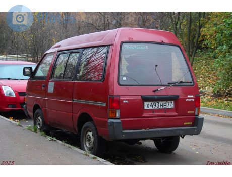 х493не77, Nissan Vanette
