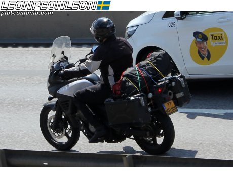 77-MF-NH, Suzuki V-Strom