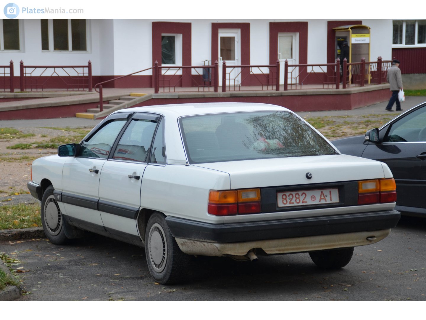 8282 AI, Audi 100 3rd gen Sedan (C3/44), 1982–1991