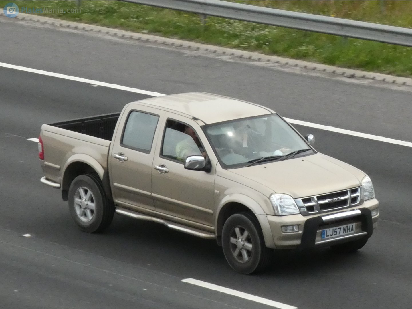 LJ57NHA, Isuzu Rodeo 3rd gen Pickup (RA/RC; UK-market), 2003–2012